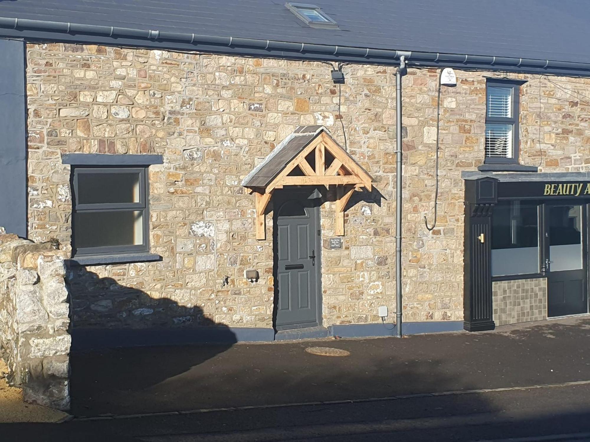Perfect Location 3 Bed Serviced Apartment With Bike Storage For Bpw. Close To Brecon Beacons Merthyr Tydfil Exteriör bild